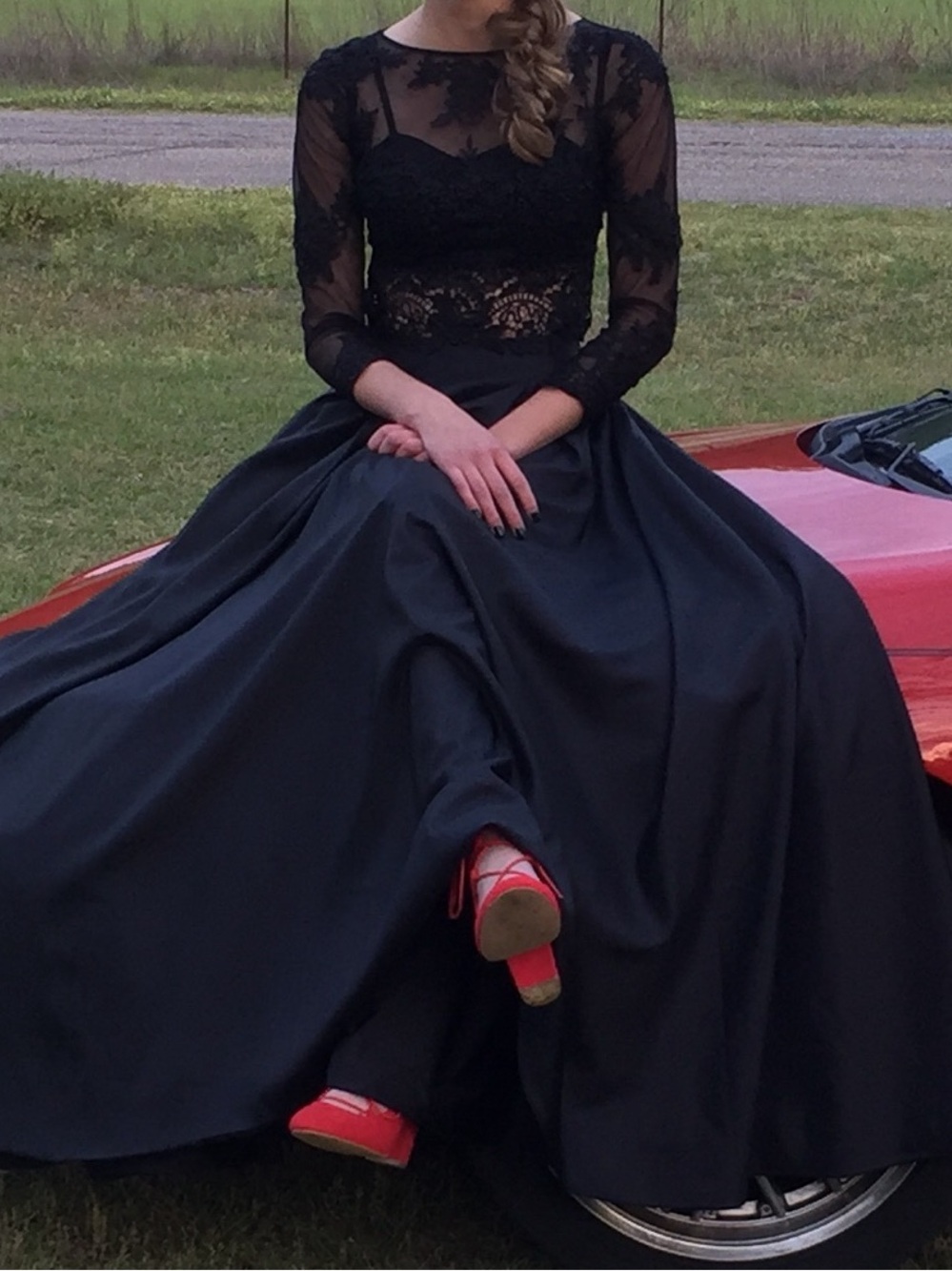Elegant Black Lace A-Line Evening Dress - Women